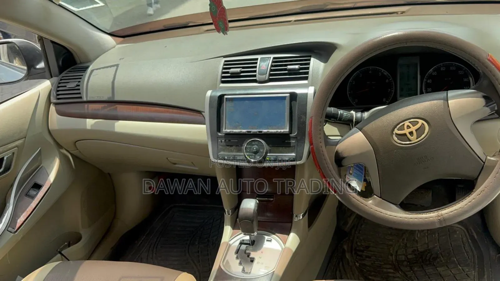 Toyota Premio 2013 Silver