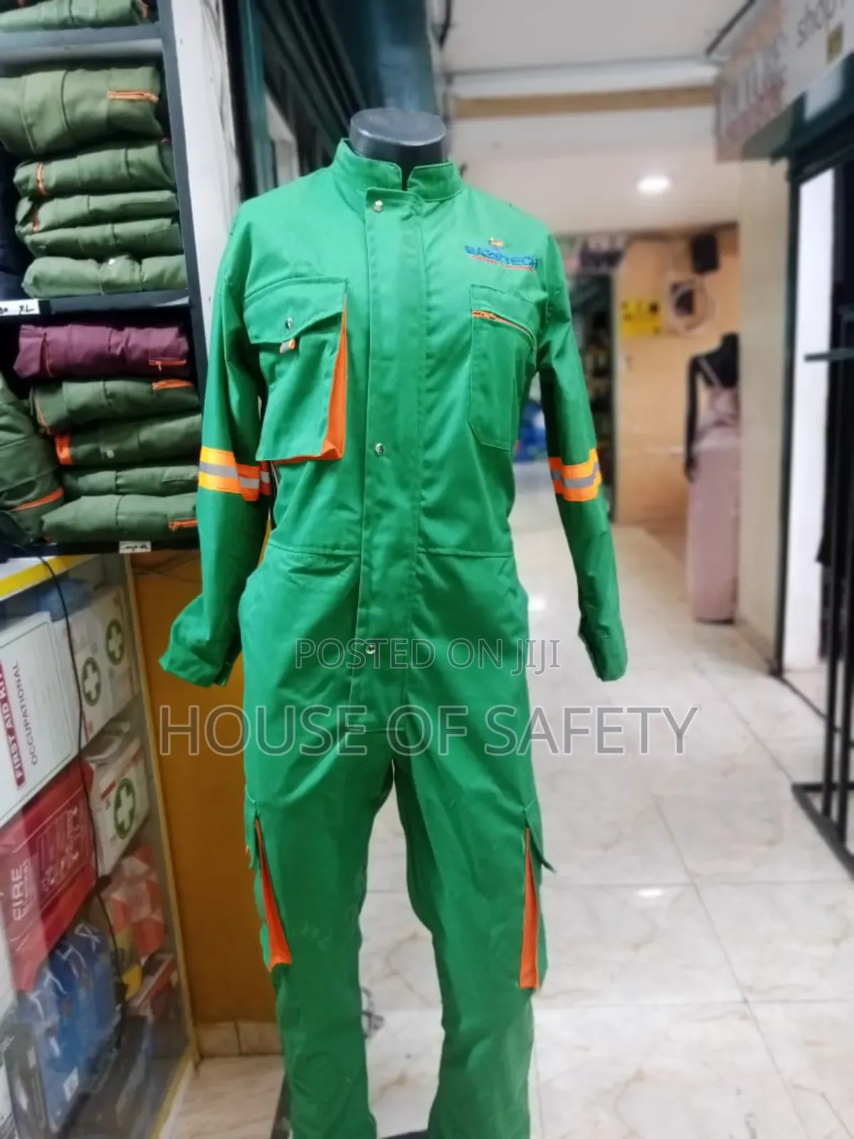 Prevent Injuries at Site With Long Sleeve Cargo
