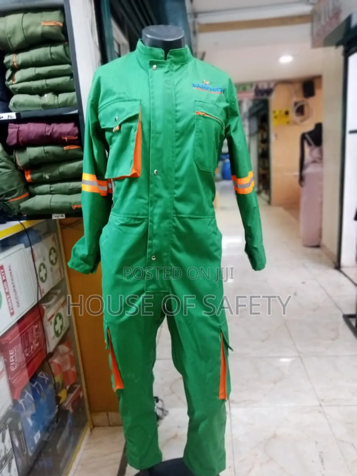 Prevent Injuries at Site With Long Sleeve Cargo