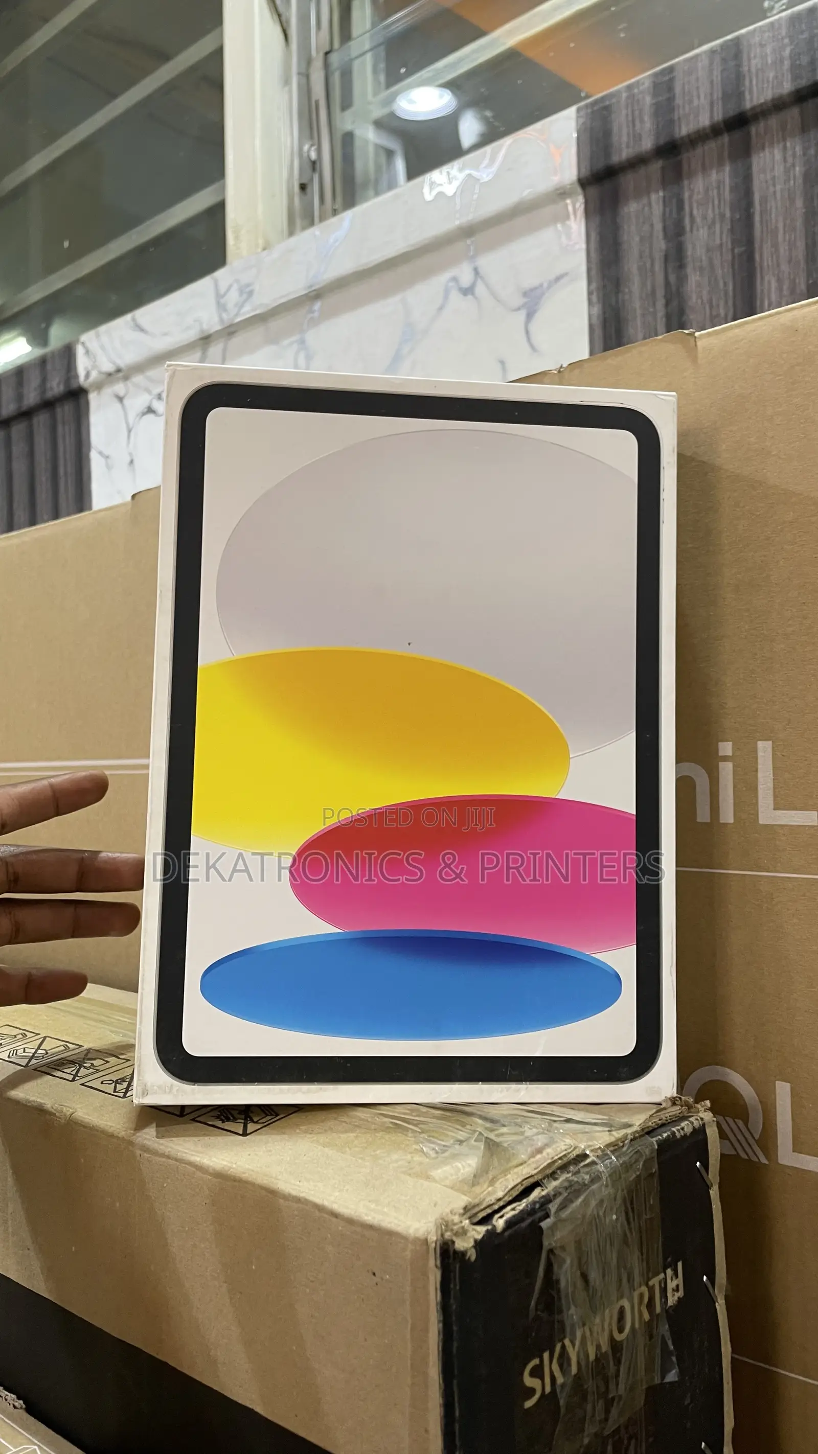 New Apple iPad Wi-Fi 128 GB Silver