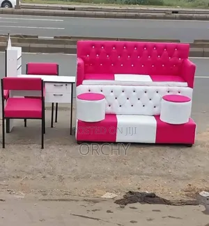 Full Set Manicure And Pedicure Station