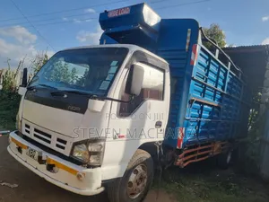 Isuzu NPR Local