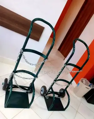 Oxygen Trolley (Strong and Easy-to-Move)