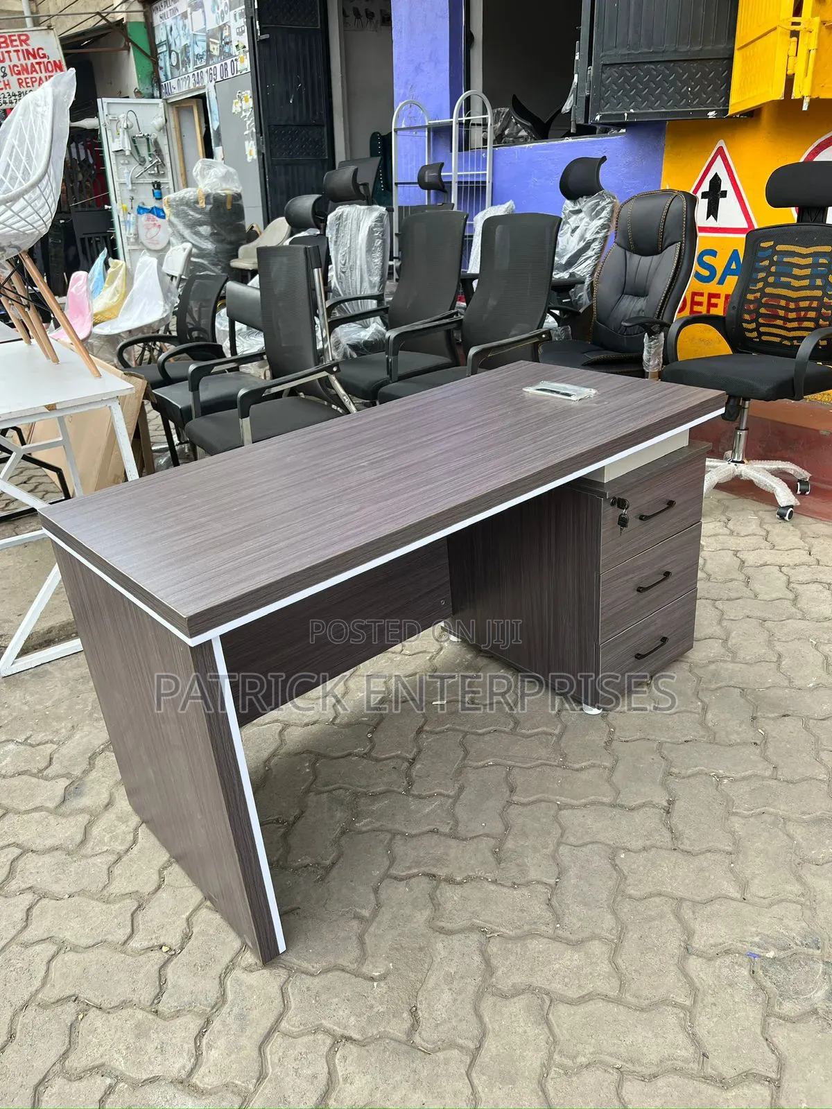 Executive Imported Modern Office Desk 1.4 Mtrs