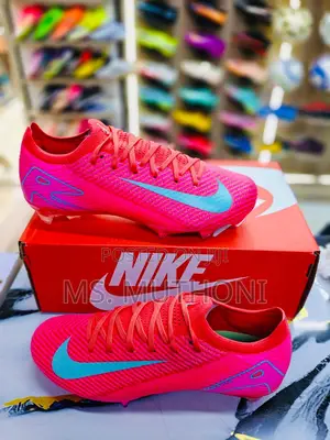 Air Zoom Football Boots Sizes 39 to 45
