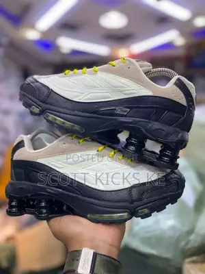 Nike Shoxs Supreme