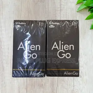 Alien Go Black Colored Rolling Paper - 1 1/4 Size - 50 Booklets