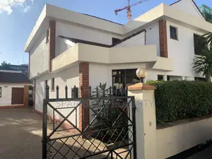 5bdrm Townhouse/Terrace in Jabavu Village, Hurlingham for sale