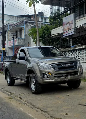 Isuzu D-MAX 2021 Silver