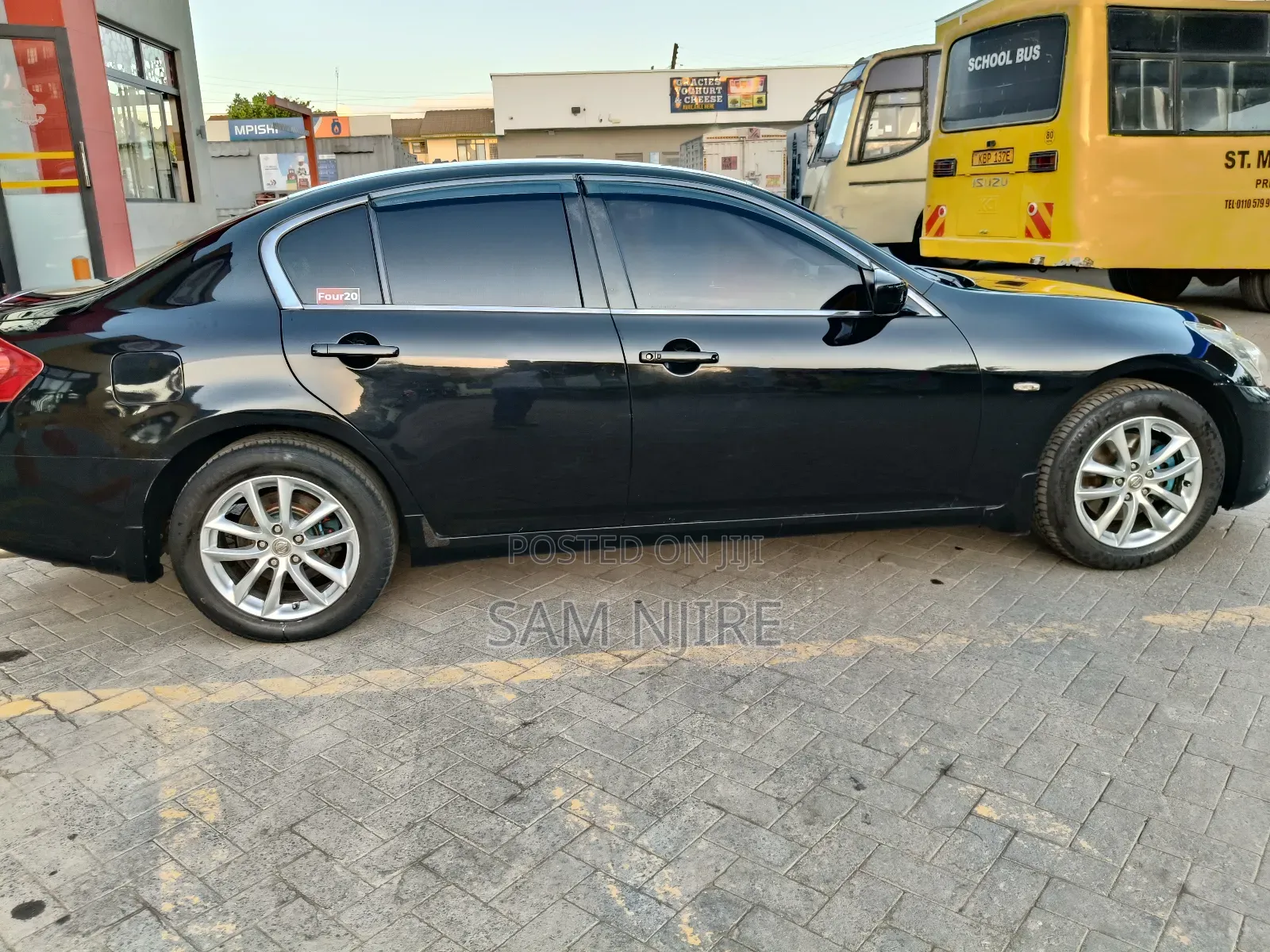 Nissan Skyline 2012 Black