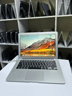 Laptop Apple MacBook Air 4GB Intel Core I5 SSD 128GB