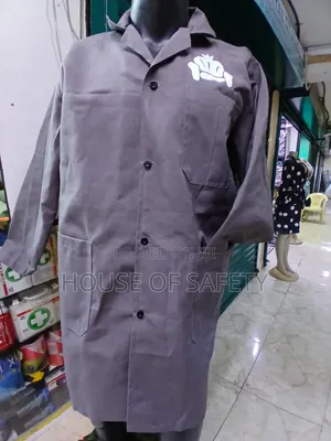 Two Hip Pockets Dust Coats Coat in Grey