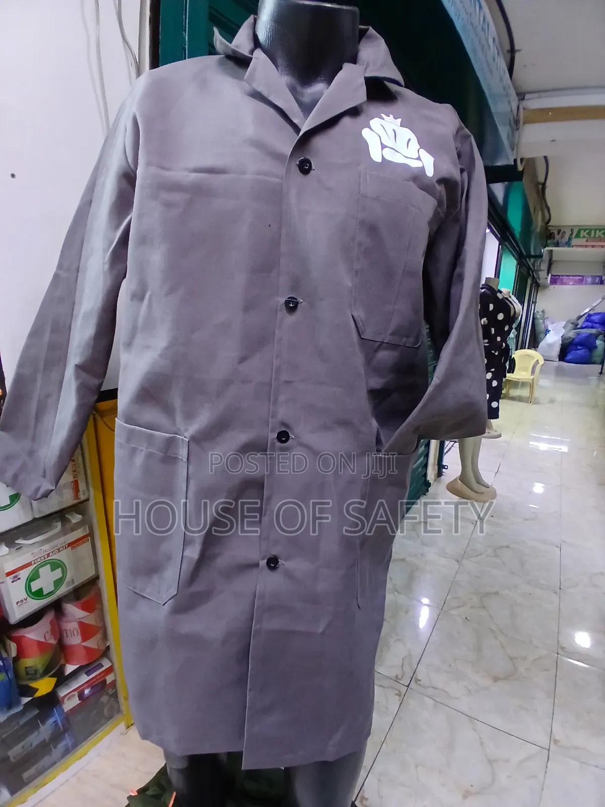 Two Hip Pockets Dust Coats Coat in Grey