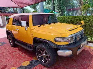 Toyota FJ Cruiser 2011 Yellow