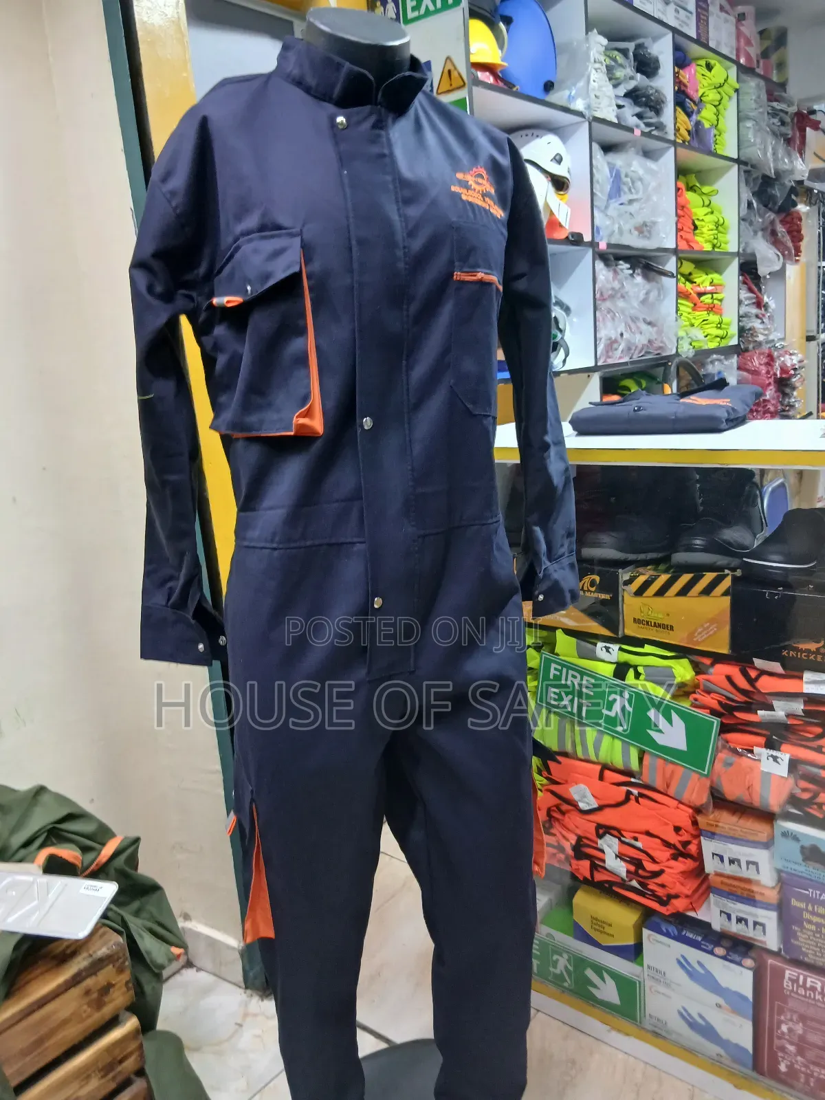 Cargo Pockets Covered Staple in Workwer