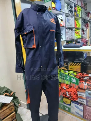 Cargo Pockets Covered Staple in Workwer