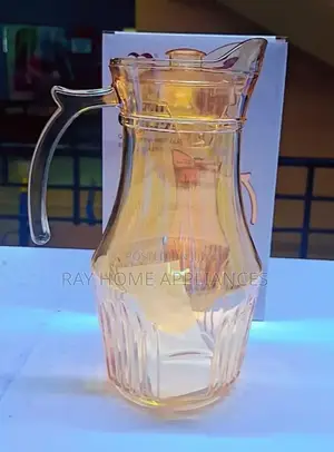 High Quality Glass Jug 
1.8 LTRS