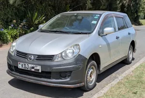Nissan Advan 2015 Silver