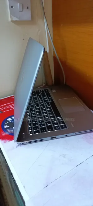 Laptop HP EliteBook 820 G3 8GB Intel Core I5 SSD 256GB