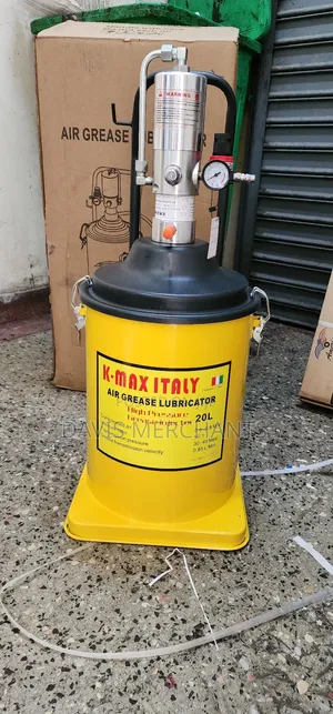 Grease Bucket With 20l Capacity