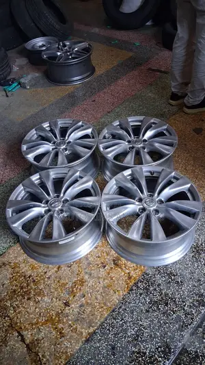 Ex Japan Nissan X-trail/Fuga/Skyline 18 Inch Rims Set