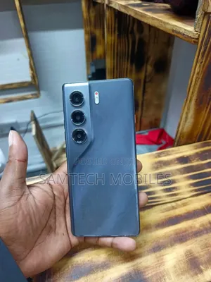 Tecno Camon 40 Pro 256 GB Gray