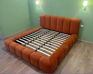 5x6 Bold Rust Chester Bed