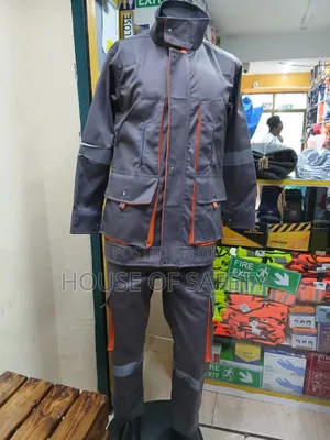 Breathable 4 Spacious Pockets Suits