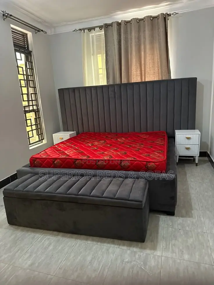 5x6 Stylish Bed + Storage Box + 2 Sidedrawers