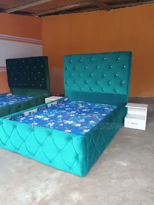 5x6 Trendy Luxe Tufted Bed With Sideboxes