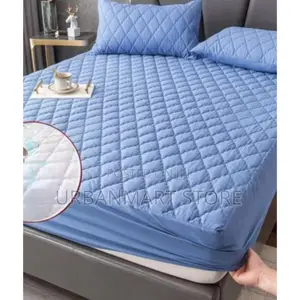 5 by 6 Bed Mattress Protector – Soft, Quiet Liquid-Proof