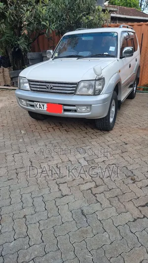 Toyota Land Cruiser Prado 2.7 16V 5dr 2000 White