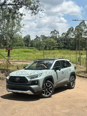Toyota RAV4 Adventure 2019 Green