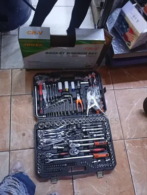Quality Socket Wrench Set 142+2 Tool Set Box