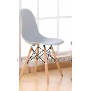 Aemes Chair