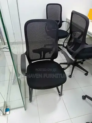 Visitors Office Chair Without Wheels – Stable Comfortable Seating