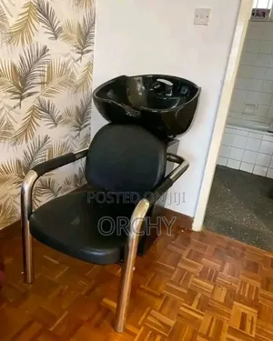 Ex Uk Salon Sink/ Shampoo Seat