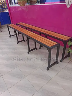 Mahogany Tops Wooden Metallic Garden Outdoor Waiting Benches