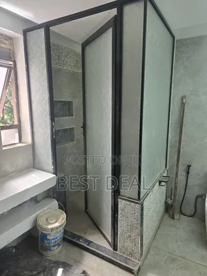 Aluminium and Glass Shower Cubical