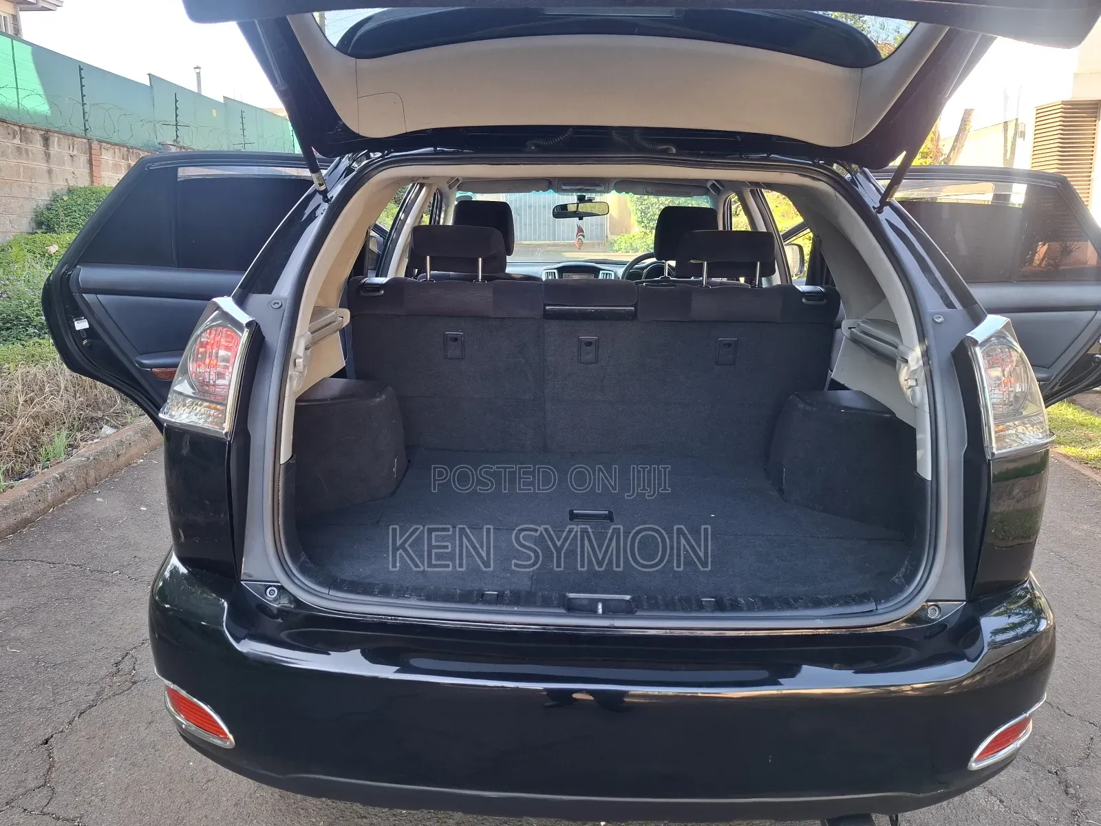 Toyota Harrier 2.4 2011 Black