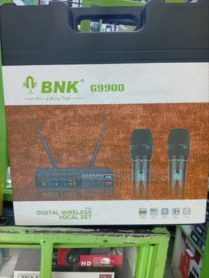 *Bnk G9900 Wireless Microphone