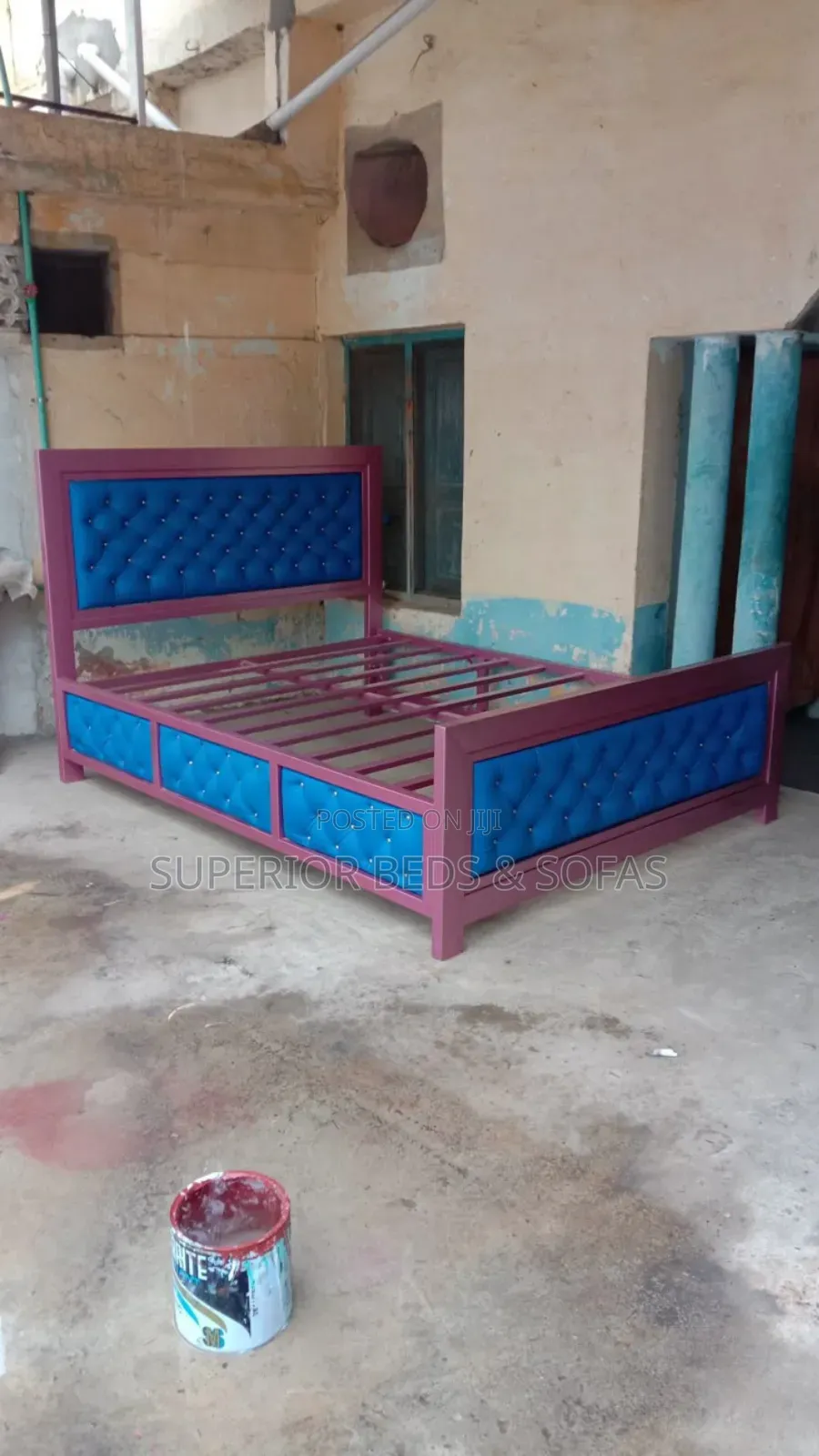 Two-Tone Tufted Bed 5 *6