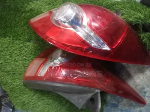 Excellent Quality Ex Japan Nissan Tiida Taillight Available