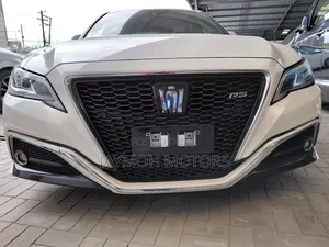 Toyota Crown 2019 Pearl