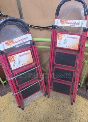 4 Step Ladder/Red Folding Step Ladder