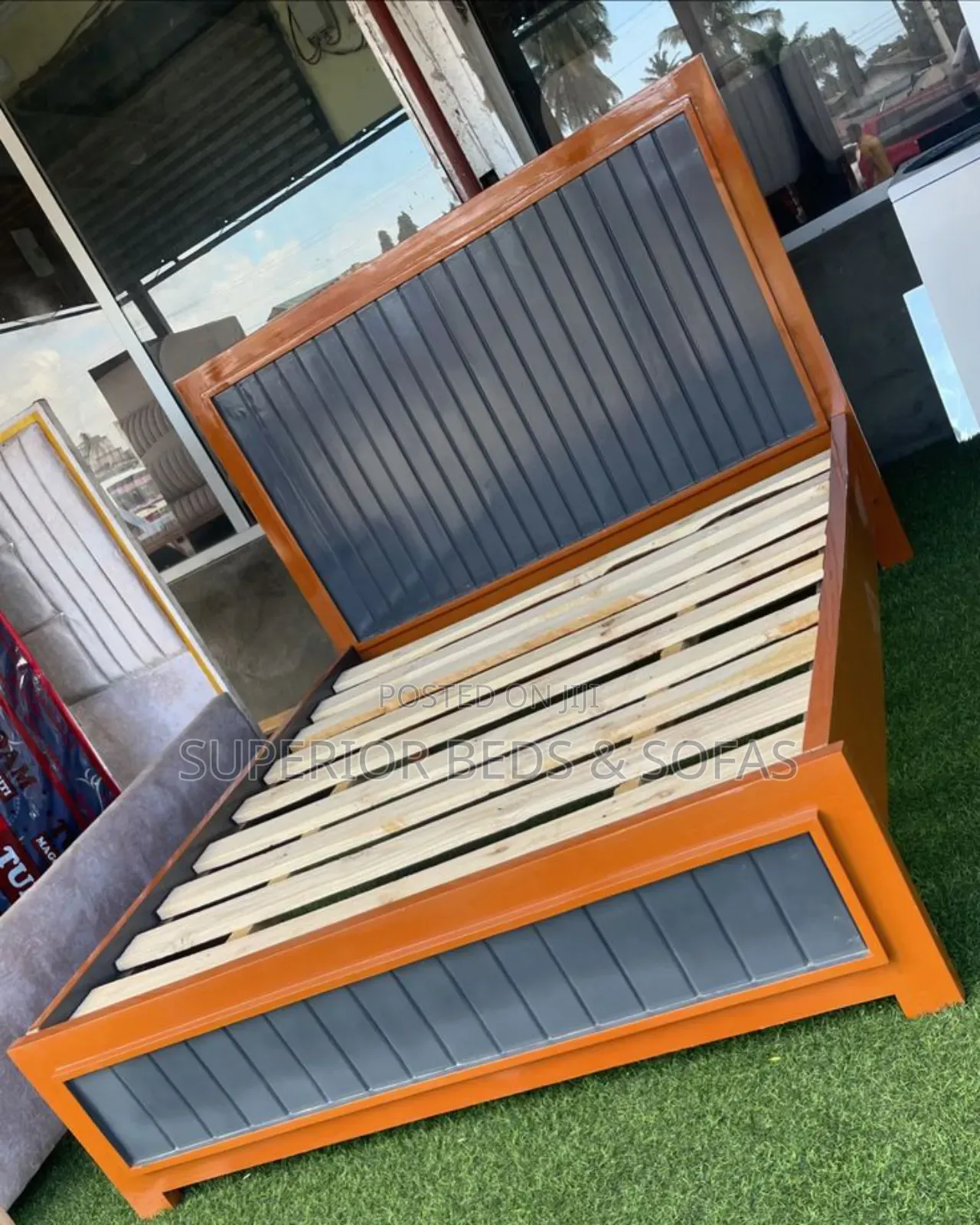 Two-Tone Modern Panel( 5 by 6 )Bed