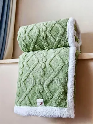 Extra Large Sherpa Throw Blanket 200×230cm | Warm Cozy