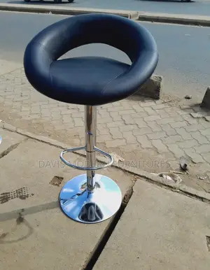 Modern Round-Back Studio Bar Stool With Chrome Base