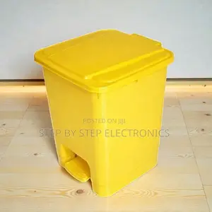 Space Efficient 30l Hard Plastic Step Pedal Waste Garbage Dust Bin