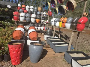 Different Sizes of Flower Pots,Vases